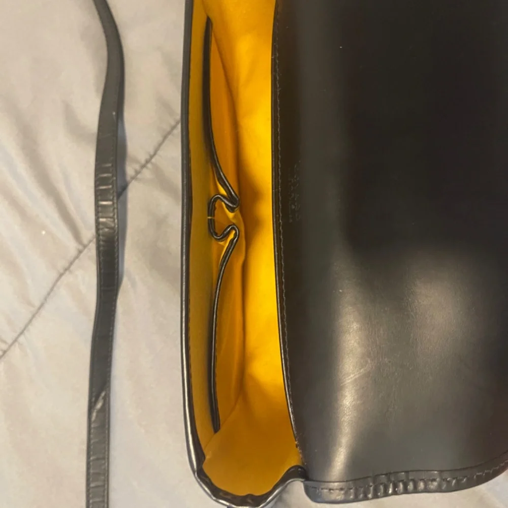 Goyard Crossbody - Picture 6 of 6